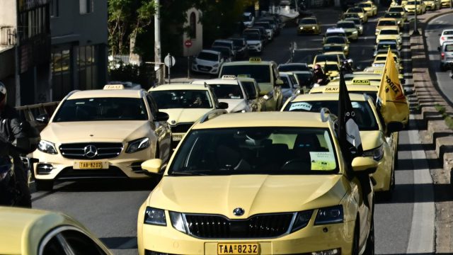 Αναστέλλεται η απεργία των ταξί την Παρασκευή εξαιτίας της κακοκαιρίας Byron – Η ανακοίνωση του Σ.Α.Τ.Α.
