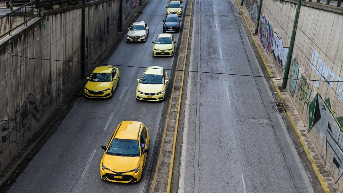 Παρατείνεται η απεργία ταξί στην Αττική: Οι οδηγοί τραβούν χειρόφρενο μέχρι το Σάββατο 6/12 το πρωί