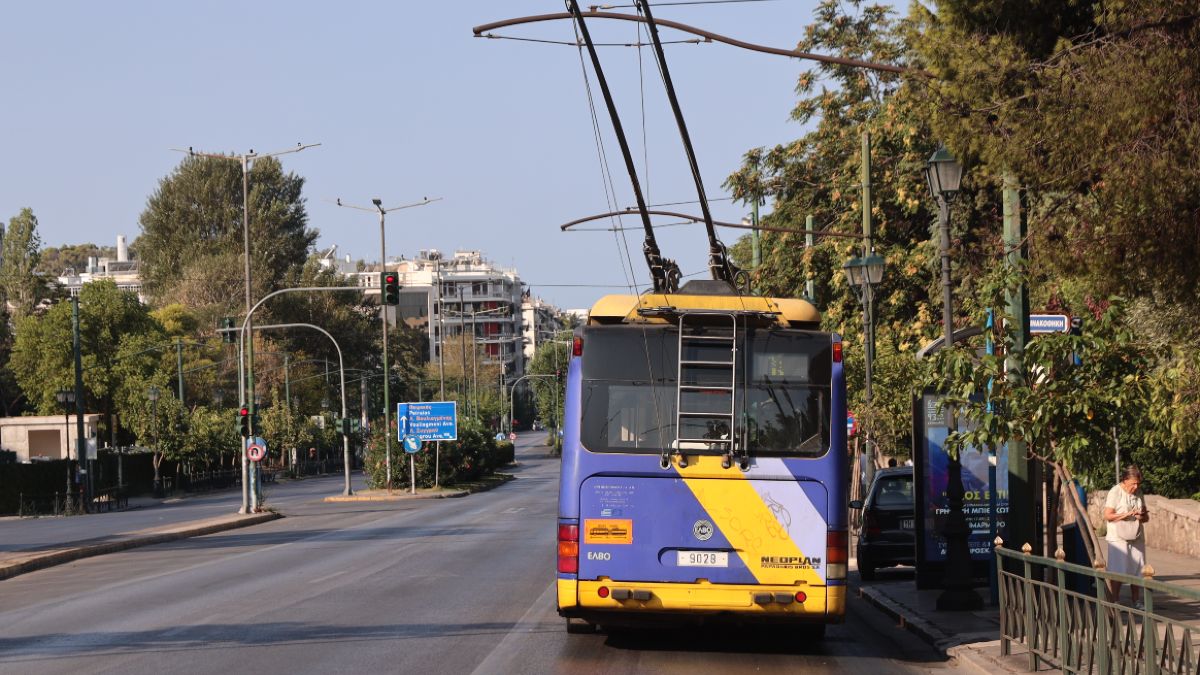 Αποσύρονται τα τρόλεϊ, έρχονται τα ηλεκτρικά λεωφορεία – Οι γραμμές που αντικαθίστανται