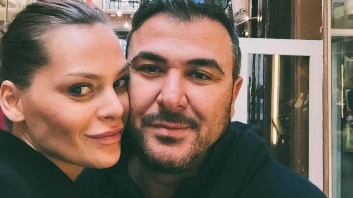 Αντώνης Ρέμος: «Μόνο μία με έχει» – Υβόννη Μπόσνιακ: «Μόνο εγώ τον έχω, είναι μεγάλος έρωτας»