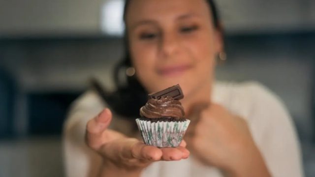 The Old Cookie: H πιο γλυκιά χριστουγεννιάτικη συνήθεια που μοσχοβολάει σπίτι, παιδικά χρόνια και λίγη Νέα Υόρκη