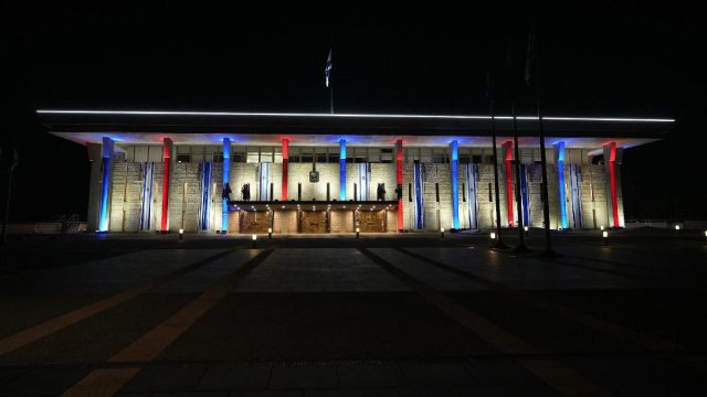 Φονική επίθεση στο Σίδνεϊ: Συναγερμός και ενισχυμένα μέτρα ασφαλείας σε μεγάλες πόλεις για το Χανουκά