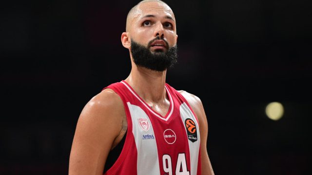 Ολυμπιακός – Βαλένθια 92-99: Λύγισε στο φινάλε και τρίτη σερί ήττα