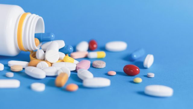 Στην φυλακή ο φαρμακοποιός των χιλιάδων πλαστών συνταγών σε βάρος του ΕΟΠΥΥ  – Ελεύθερη η σύζυγός του