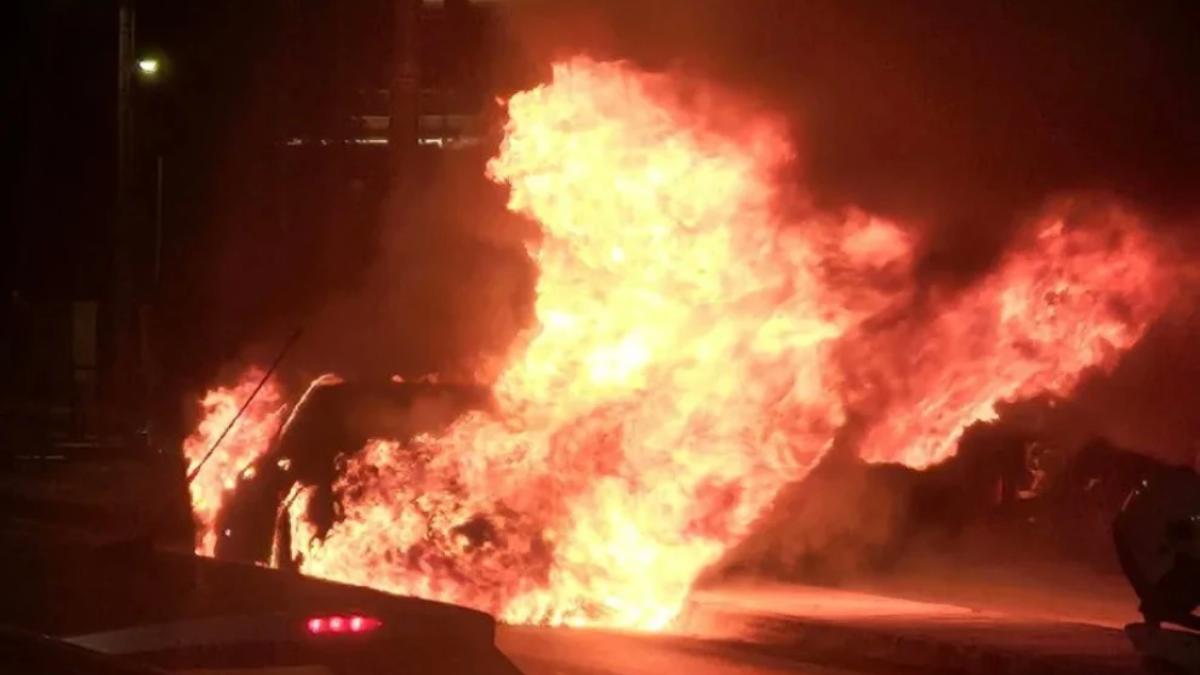 Συναγερμός στη λεωφόρο Κηφισίας: Φωτιά σε αυτοκίνητο – Κυκλοφοριακό χάος