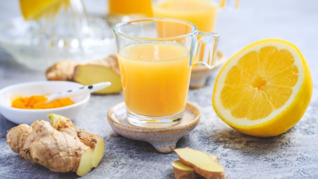 Ginger shots: Πώς ωφελεί την υγεία μας – Δεν μιλάμε μόνο για ένα trend