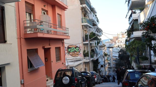 Τραγωδία στου Γκύζη: Βαριά τραυματισμένη νοσηλεύεται η 67χρονη – «Δεν άντεχα άλλο» έγραψε ο 74χρονος πριν αυτοκτονήσει