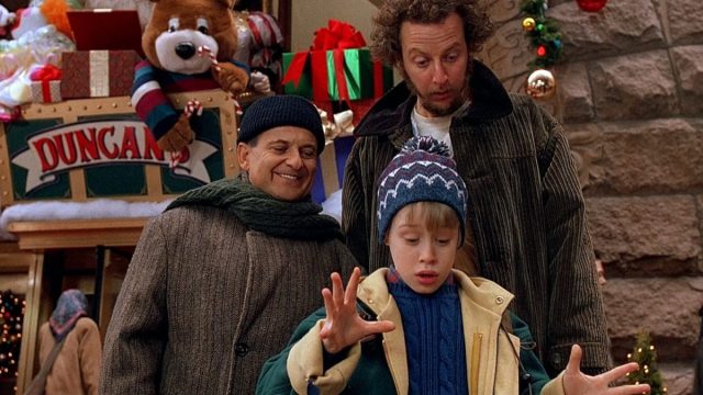 Home Alone: Ο Kevin επανενώθηκε με τους κακούς μετά από 35 χρόνια και έγινε viral