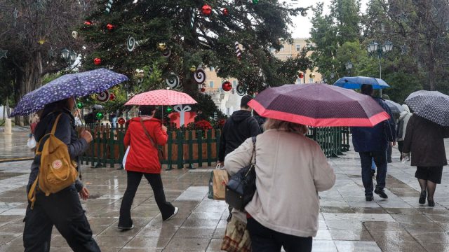 Καιρός σήμερα 23/12: Χριστούγεννα με χειμωνιάτικο «πρόσωπο» – Η διάρκεια της αστάθειας σύμφωνα με Αρναούτογλου – Τσατραφύλλια
