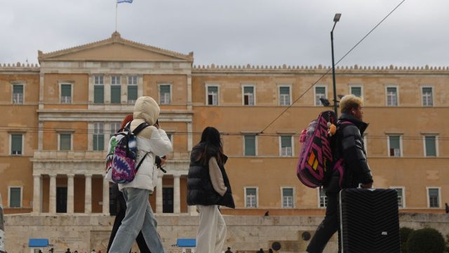 Καιρός 9/12: Ο «Ωμέγα Εμποδιστής» φέρνει καιρική ηρεμία – Η εκτίμηση Αρναούτογλου και Μαρουσάκη