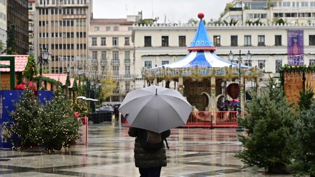 Κακοκαιρία: Ποτάμι οι δρόμοι και «έμφραγμα» στην κυκλοφορία – Οι περιοχές με τα μεγαλύτερα προβλήματα