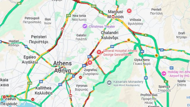 Κίνηση 12/12: Χάος στην Κηφισίας μετά από τροχαίο στο ύψος του Χαλανδρίου – «Μπλοκαρισμένος» ο Κηφισός