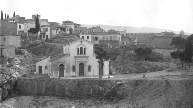 Κουίζ για την παλιά Αθήνα: Ποιος μπορεί να καταλάβει πού είναι τραβηγμένη η φωτογραφία