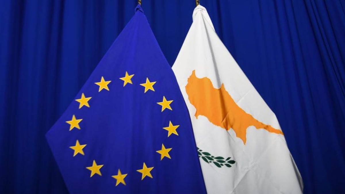 Σαν σήμερα, 13 Δεκεμβρίου 2002: Αποφασίζεται η ένταξη της Κύπρου στην Ευρωπαϊκή Ένωση