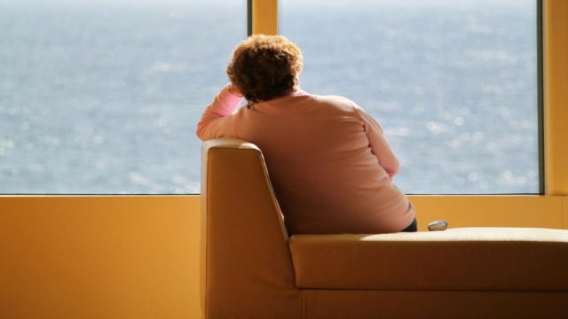 Πώς η μοναξιά επηρεάζει την υγεία – Οι τρόποι για να την αντιμετωπίσετε