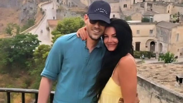 Μαρία Κορινθίου και Γιώργος Καραθανάσης στις Ιταλικές Άλπεις: Χριστουγεννιάτικη απόδραση με φόντο το χιόνι