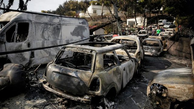 Ειδική σύνταξη 1.700 ευρώ τον μήνα για τους πληγέντες σε Μάτι και Μάνδρα