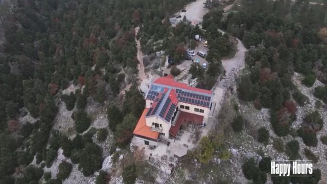 Η τέλεια εξόρμηση για τις ημέρες των γιορτών: Μπάφι, εκεί που η Αθήνα «συναντά» τα σύννεφα