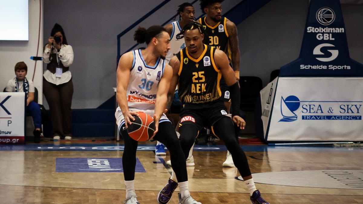 Μύκονος Betsson – ΑΕΚ 76-77: Σπουδαία νίκη της Ένωσης, μοιραίο λάθος από Μάντζαρη