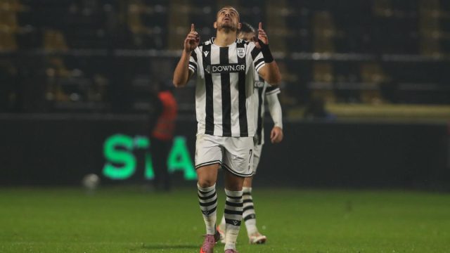 Άρης – ΠΑΟΚ 1-1: Ο Γιακουμάκης στο 96’ «έκλεψε» το διπλό με εντυπωσιακό ψαλιδάκι