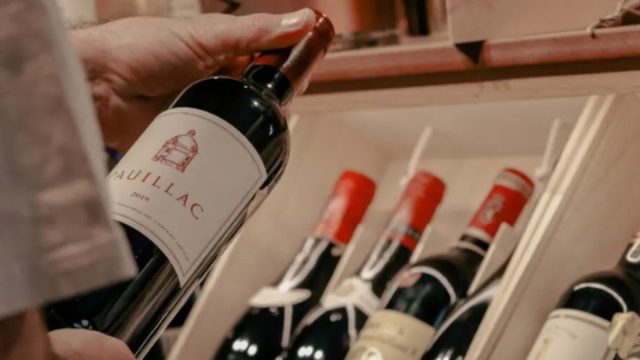 Periklis Winosophy Cava: Η τέχνη της εκλεπτυσμένης οινικής εμπειρίας στο Ναύπλιο