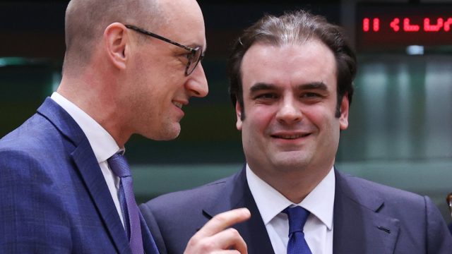 «Θα ψηφίσω Πιερρακάκη», είπε ο Γερμανός ΥΠΟΙΚ πριν τη συνεδρίαση του Eurogroup