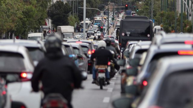 Πώς θα πληρώσετε τα τέλη κυκλοφορίας – Οι παγίδες, η προθεσμία και τα πρόστιμα