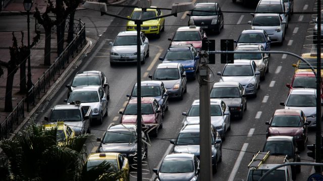 Τέλη κυκλοφορίας: Τέλος χρόνου για τις πληρωμές, έρχονται κλιμακωτά πρόστιμα – Ποιοι απαλλάσσονται