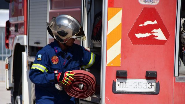 Θεσσαλονίκη: Φωτιά σε όχημα στην Περιφερειακή Οδό