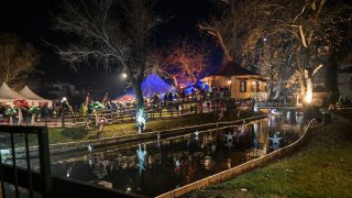 Χριστουγεννιάτικη «μαγεία» στα Τρίκαλα: Ο ιδανικός προορισμός για μια γιορτινή απόδραση με την οικογένεια