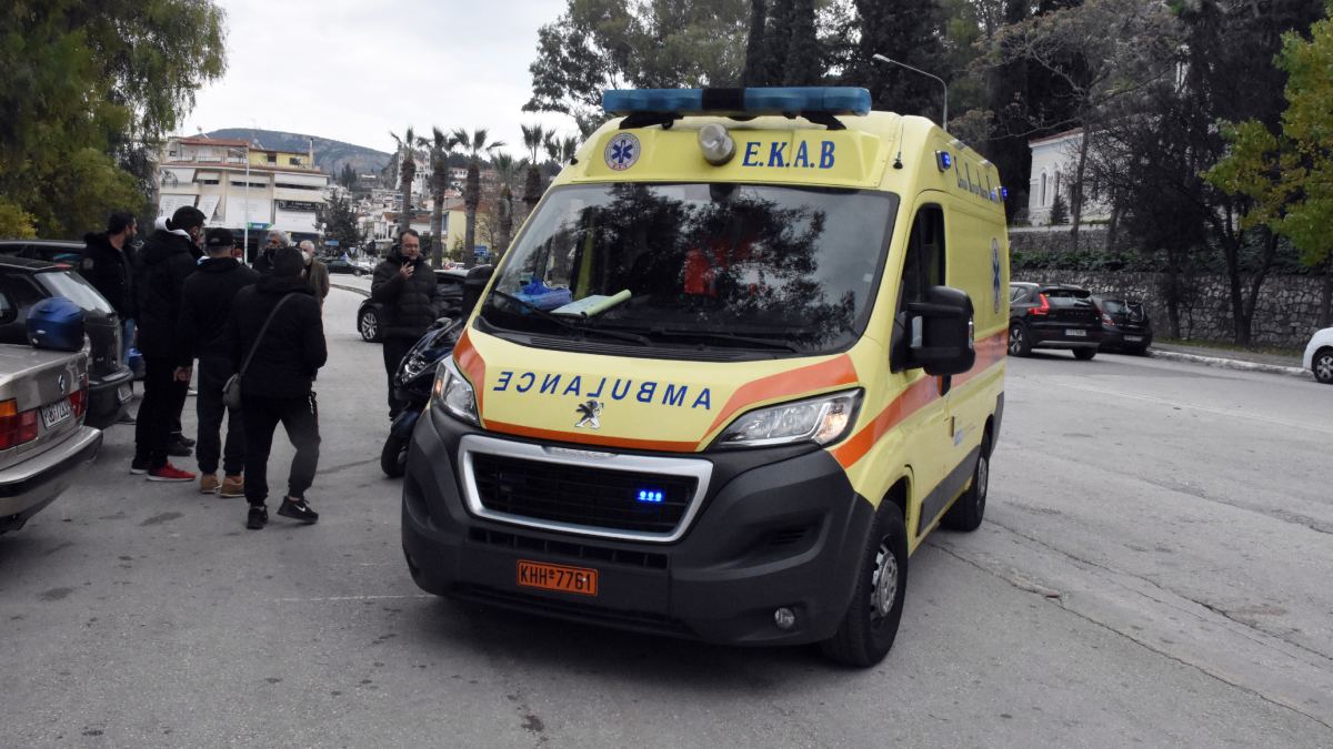 Τροχαίο στη Νέα Ιωνία: Μπετονιέρα παρέσυρε πεζή – Στο νοσοκομείο η γυναίκα