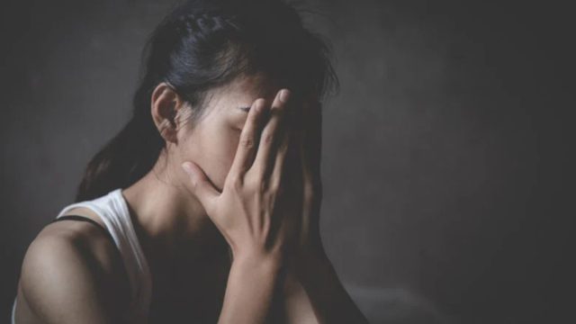 Βιασμός και αιμομιξία στη Ρόδο: Σπάει τη σιωπή της η 31χρονη – «Φοβόμουν, απειλούσε με μαχαίρια»