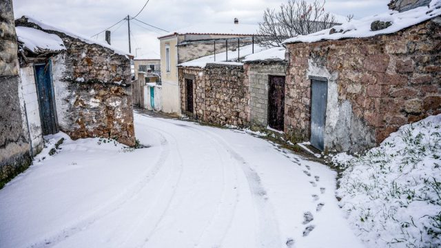 Καιρός 2026: Πότε έρχονται βροχές και χιόνια – Τι να περιμένουμε έως το τέλος Ιανουαρίου