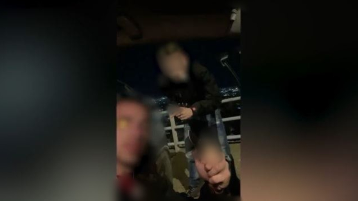 Δύο συλλήψεις για το μαχαίρωμα του 14χρονου στον Χολαργό – «Δόλωμα» η κοπέλα