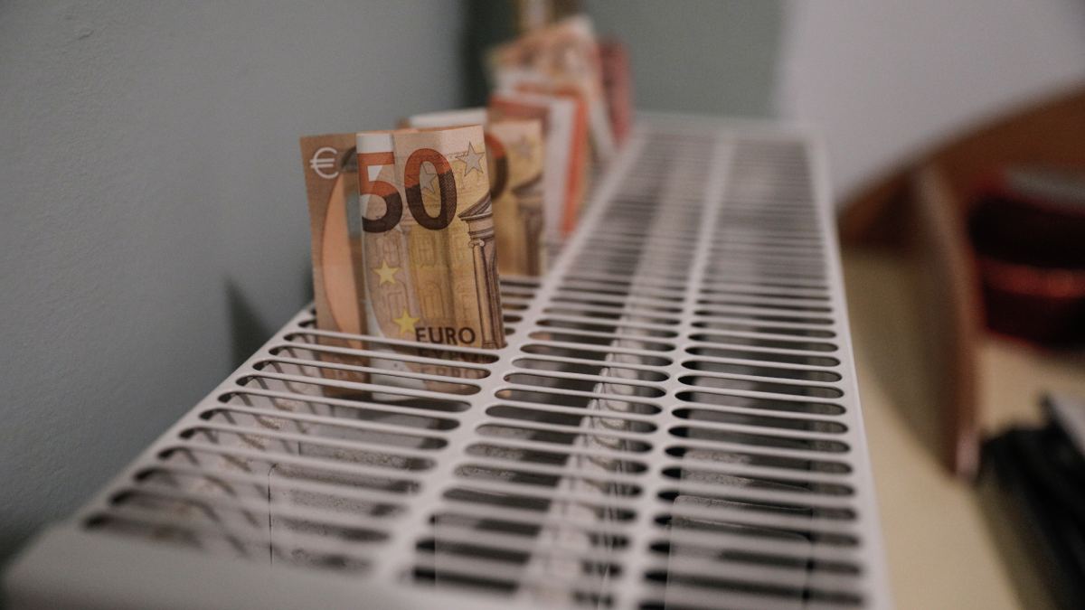 Από σήμερα ξεκινούν οι πληρωμές των προγραμματισμένων καταβολών του e-ΕΦΚΑ και της ΔΥΠΑ