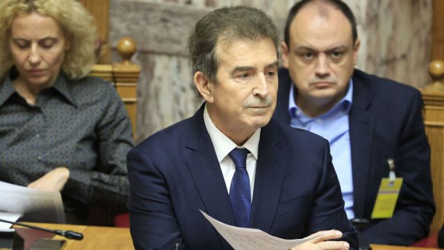 Στη Βουλή η νέα δέσμη μέτρων για τις μπαλωθιές: Αυστηρές ποινές για οπλοκατοχή και παράνομη χρήση όπλων