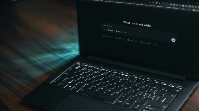 Το παράδοξο της τεχνητής νοημοσύνης στην Ελλάδα: Άφθονο ταλέντο, ασθενική απορρόφηση στην εργασία