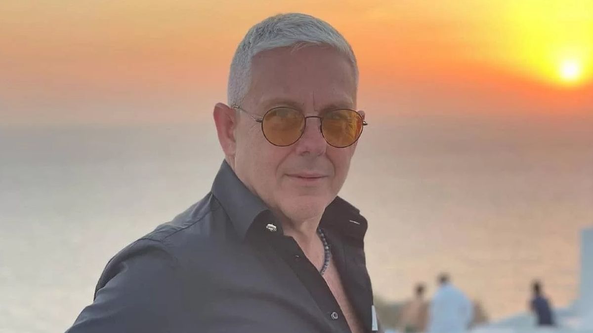 Τάσος Δούσης για τους διαχρονικούς «γλείφτες» στην Ελλάδα: «Σκυφτοί, στα τέσσερα ή ανάσκελα; Ο γλοιώδης θέλει απλά να πάει μπροστά»