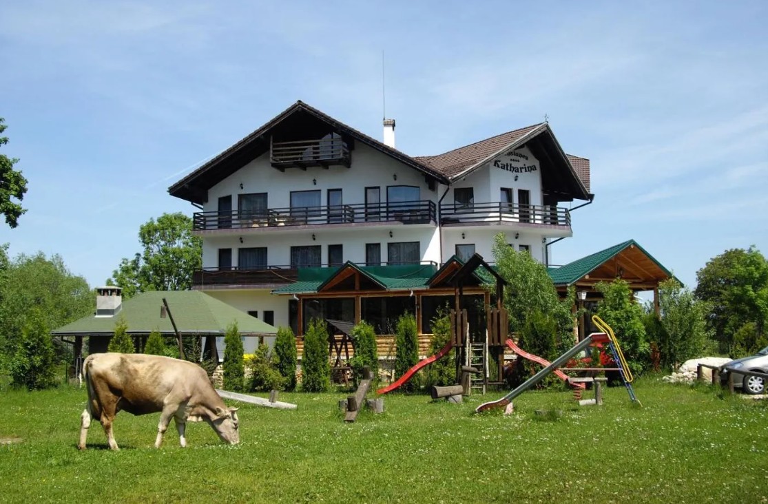 To Villa Katarina