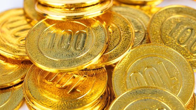 Χρυσός στα ύψη: Το ιστορικό ρεκόρ των 4.600 δολαρίων που συγκλονίζει τις αγορές – Ο «πόλεμος» στη Fed και ο αντίκτυπος στην ελληνική τσέπη