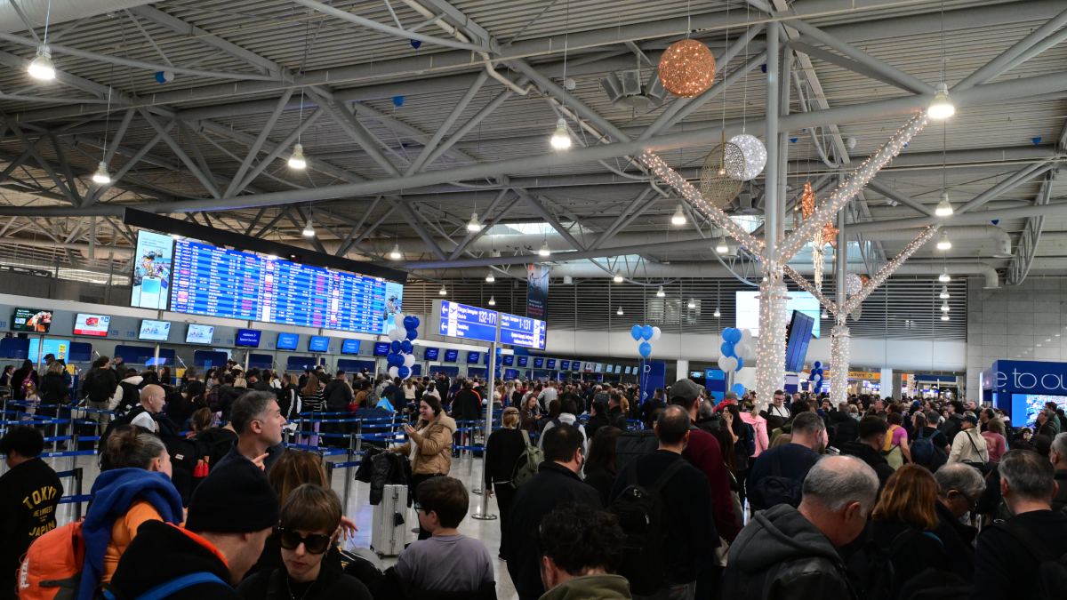 FIR Αθηνών: Ποιοι είναι οι 5 «specialists» που αναλαμβάνουν το θρίλερ με το μπλακ άουτ