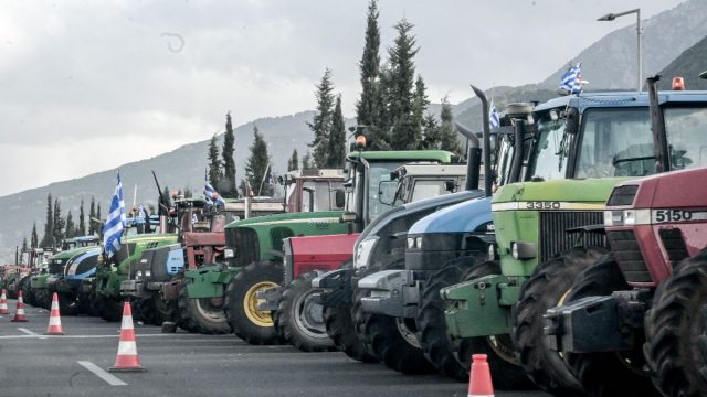 Οι αγρότες σε τροχιά κλιμάκωσης: Το επόμενο 48ωρο με μπλόκα – Ζητούν άμεση συνάντηση με τον Μητσοτάκη