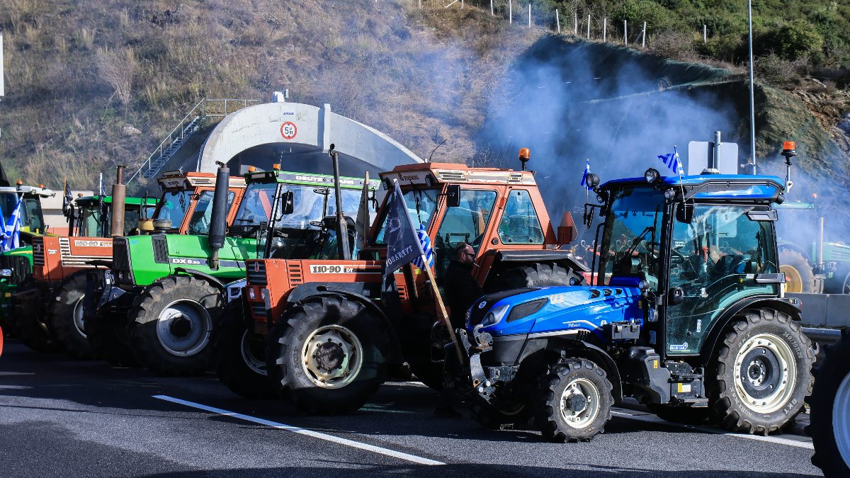 Οι αγρότες αρνούνται συνάντηση με τον Μητσοτάκη – «Όχι» από το μπλόκο της Νίκαιας