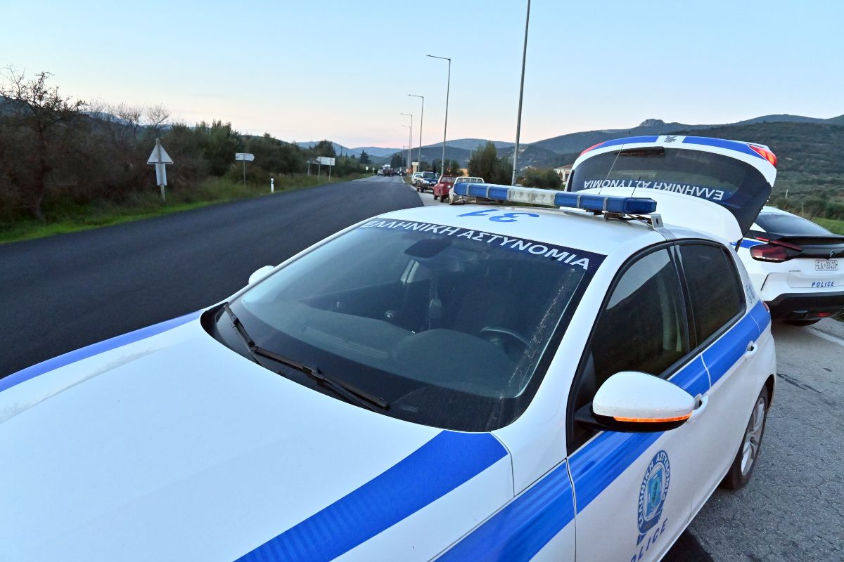 Άρπαξαν και χτύπησαν 40χρονο μέρα μεσημέρι