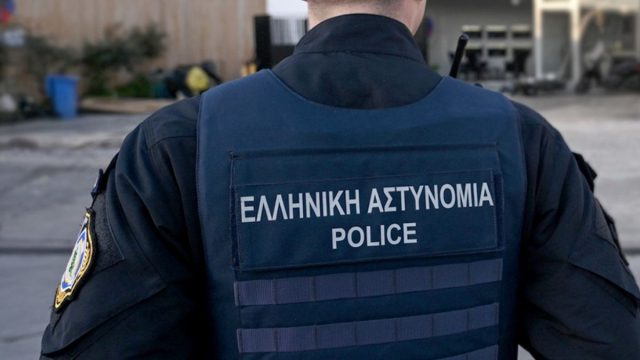 Κόρινθος: Ρομά επιτέθηκαν σε αστυνομικούς με τσιμεντόλιθο – 5 περιστατικά ανεξέλεγκτης βίας που σοκάρουν
