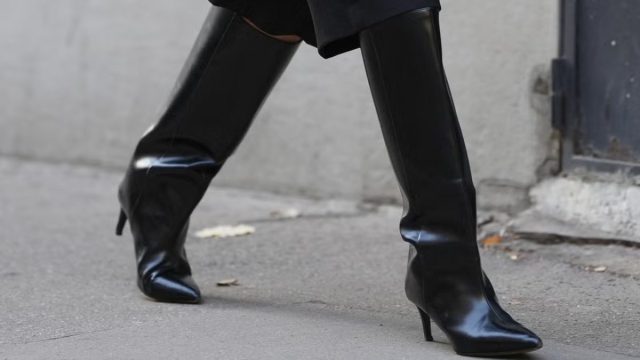 Μπότες: Έξυπνοι τρόποι να τις συνδυάσετε με τα outfits σας