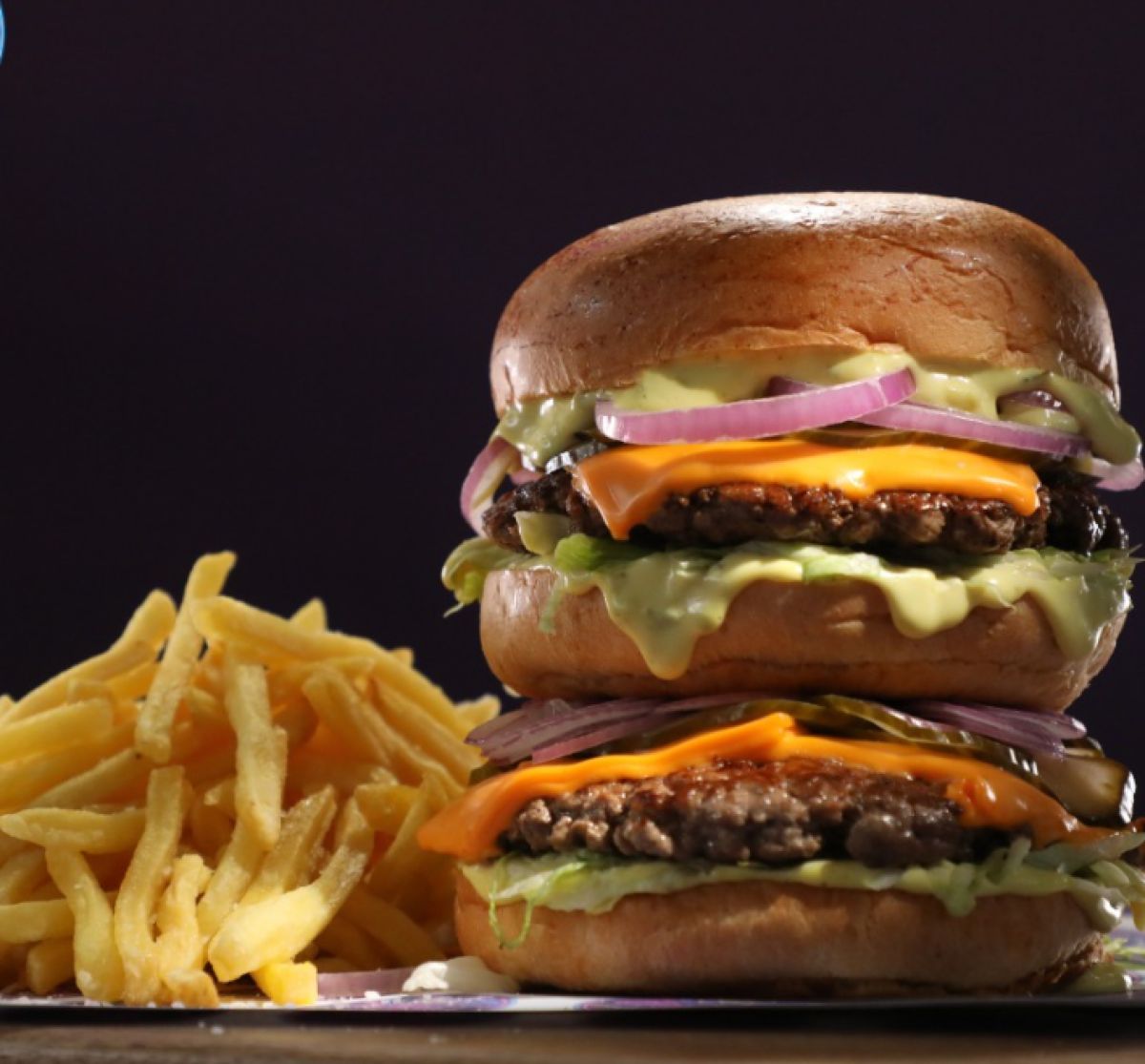Όταν το smashed burger γίνεται σημείο συνάντησης (crush.smashed.burgers)