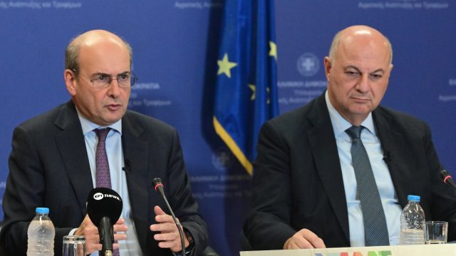 Αγρότες: Τα έξι μέτρα της κυβέρνησης – Ηλεκτρικό ρεύμα στα 8,5 λεπτά και app για επιστροφή ΕΦΚ