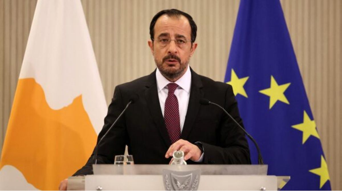 Σκληρή απάντηση της κυβέρνησης και αναμονή εξελίξεων