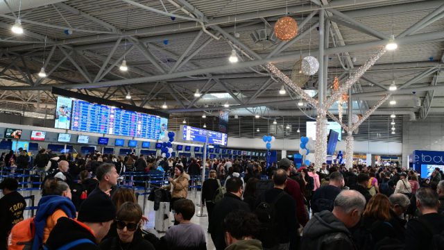 Μπλακ άουτ στο FIR Αθηνών: Αυτή είναι η αιτία του χάους στα ελληνικά αεροδρόμια